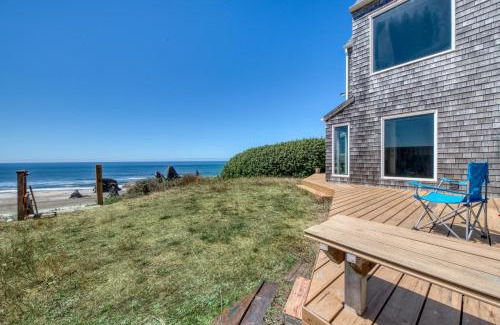 Bandon Apartment | Oceanfront Beach Loop Condos – Family Friendly Getaway