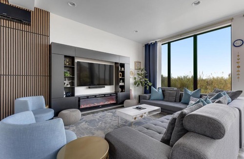 Tierra Del Mar House | Oceanfront Retreat with Hot Tub and Scenic Beach Views