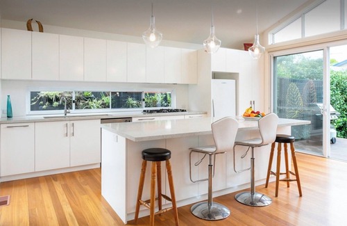 Manly Vale House | Relaxing Beachfront Retreat Near Manly - Guest Rated 9.8
