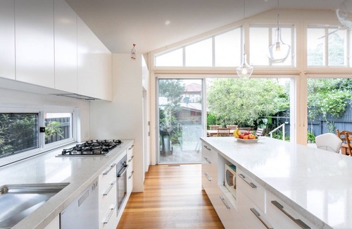 Manly Vale House | Relaxing Beachfront Retreat Near Manly - Guest Rated 9.8