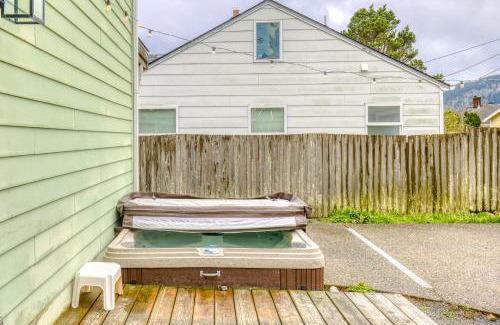 Seaside House | Idyllic Beach Oasis with Hot Tub & Pet-Friendly Amenities