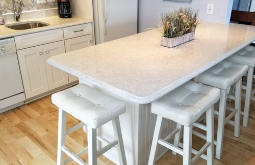 North End Condo | Oceanfront Escape: Steps to Beach & 9.8/10 Guest Rated
