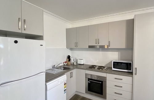North Wollongong Hotel | Relax at Beach Park Motel with Family-Friendly Amenities