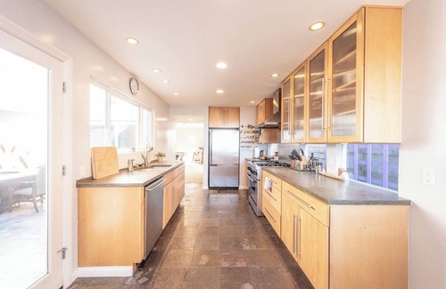 Del Mar Heights House | Ocean View Beach Resort with Jacuzzi and Spa Amenities