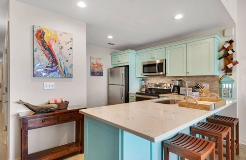 Miramar Beach Condo | Pet-Friendly Beach Retreat with Oceanfront Views & Free WiFi