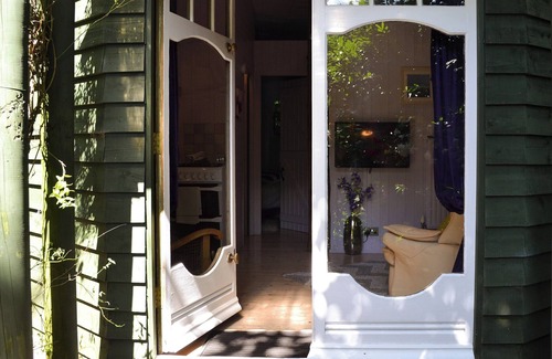 Carbis Bay Cottage | Inviting 2 Bedroom Retreat in St Ives with Ocean Views