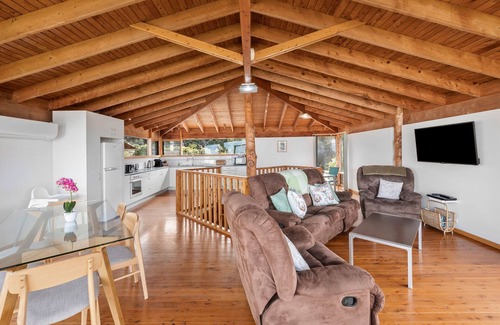 Surf Coast House | Relax at Beach Retreat ID - AI110: Oceanfront Bliss Awaits