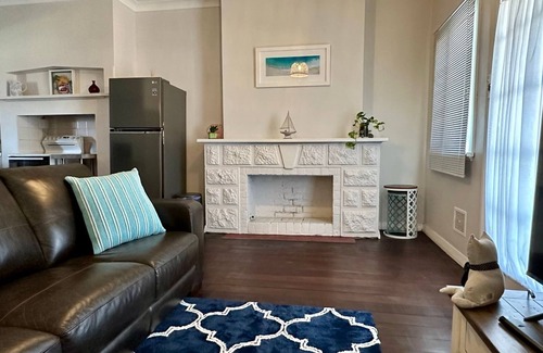 South Bunbury Cottage | Beach Shack in Bunbury: Oceanfront Getaway with Pool