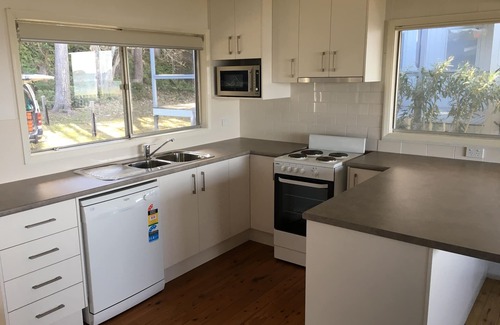 Long Beach House | Beach Side Cabin with Uninterrupted Bay Views & Pool
