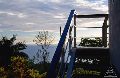 Pavones Cabin | Beachside Cozy Studio with Ocean Views & Spa Amenities