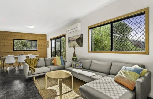 Cape Woolamai House | Idyllic Beachside Retreat Amongst the Gum Trees