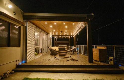 Ginoza Villa | Oceanfront Escape at Beach Side Secret - Rated 9.1/10
