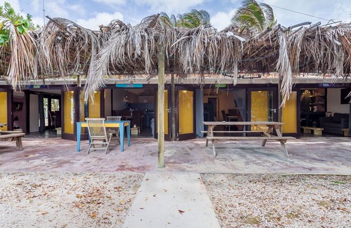 Tera Kora Apartment | Beach Studio Flaka at Lac Bay