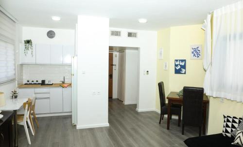 Ashkelon Apartment | Relaxing Beach-Front Apartment Hotel with Spa & Pool Access