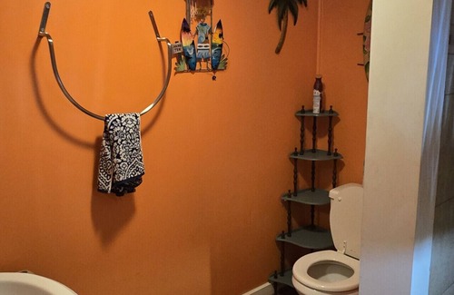 Hubert Apartment | Private Guest Suite for Singles - Child Friendly Amenities
