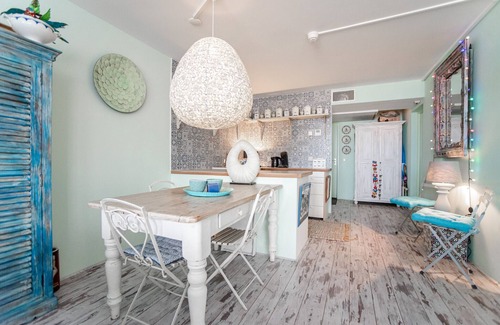 Zandvoort Apartment | Oceanfront Beach Suite Sand with Spa & Kitchen Amenities