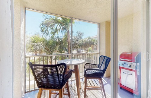 Winkler Apartment | Family-Friendly Beach Sunflower with Pool Access Awaits You