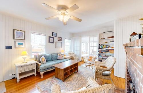 Cedar Bushes House | Family-Friendly Beach Time with Exceptional Guest Reviews