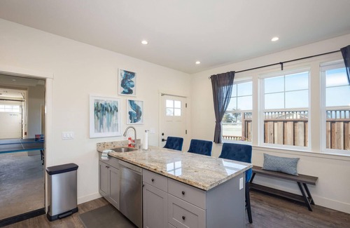 Half Moon Bay House | Cozy Beach Town Home with Hot Tub - Steps to the Shore