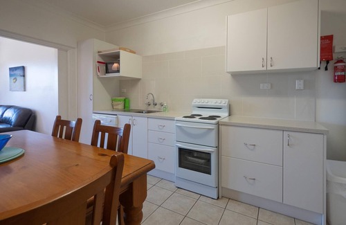 Pambula Beach Apartment | Pet-Friendly Beach Unit 2 with Ocean View & Spa Access