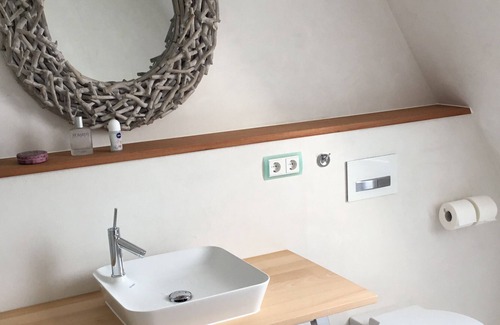 Hornum House | Idyllic Beach Getaway Beneath the Lighthouse