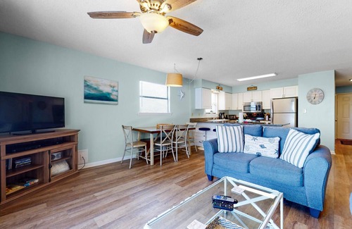 Orange Beach Condo | Oceanfront Beach View Retreat with Pools for 8 Guests