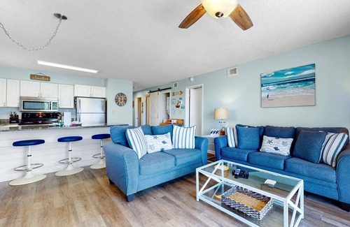 Orange Beach Condo | Oceanfront Beach View Retreat with Pools for 8 Guests