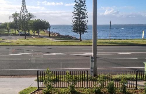 Clontarf House | Oceanfront Vandy Beach Cottage with Family-Friendly Amenities