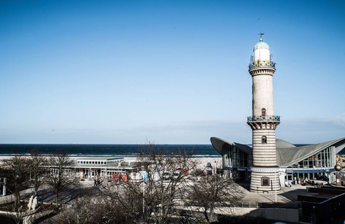 Warnemuende Apartment | Oceanfront Getaway: Rated 10/10, Family-Friendly Amenities