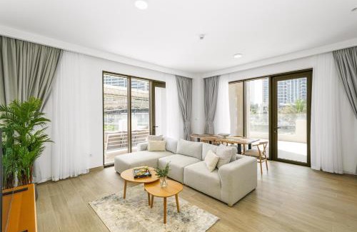 Dubai Apartment | Beach view luxury apartment