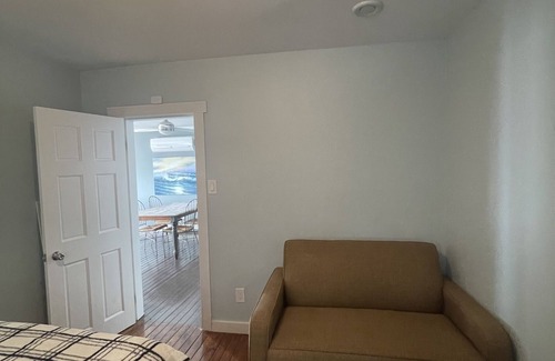 Queensland Cottage | Oceanfront Suites with Child-Friendly Amenities, Rated 10/10