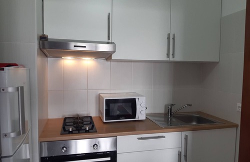 Cavacos Apartment | Oceanfront Retreat with Free WiFi and Pet-Friendly Amenities