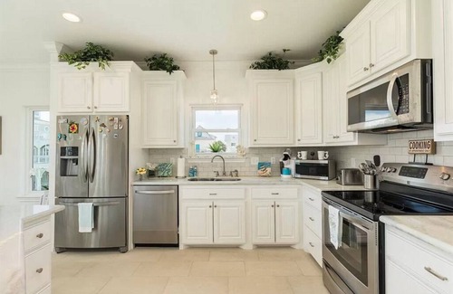 Pointe San Luis House | Oceanfront Retreat: Pets Welcome, Steps from the Beach