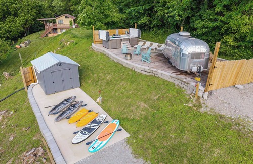 Baxter House | Relax in a Hot Tub with Lake View and Beach Access