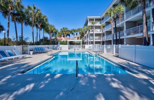 Gulf Place Apartment | Unforgettable Gulf Views with Private Beach Access