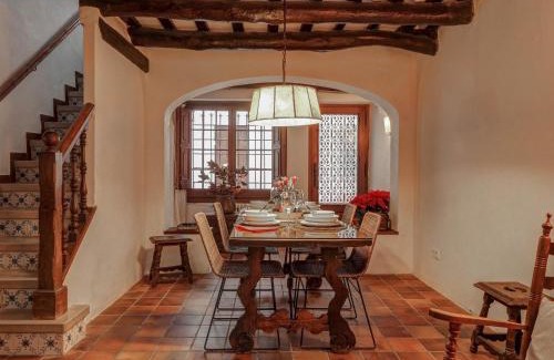 Sitges Town Center Villa | Beach Villa Aralinn: Family-Friendly Retreat in Sitges