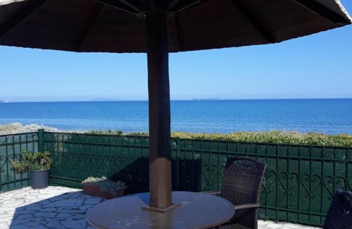 Almiros Beach Villa | Oceanfront Beach Villa Athanasia with Pool & Pet Friendly