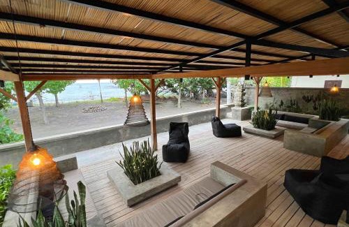 Pemuteran Villa | Oceanfront Beach Villa Ayu: Family-Friendly Retreat