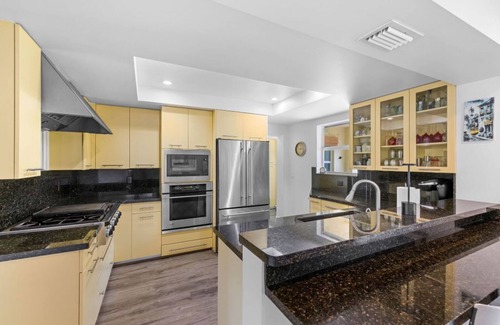 Boca Raton House | Pet-Friendly Beach Villa Steps from Ocean with Spa Access