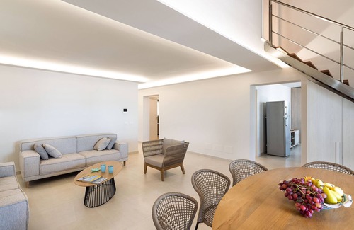 Donnalucata Villa | Seaside Villa Near Donnalucata, Sicily with Ocean Views