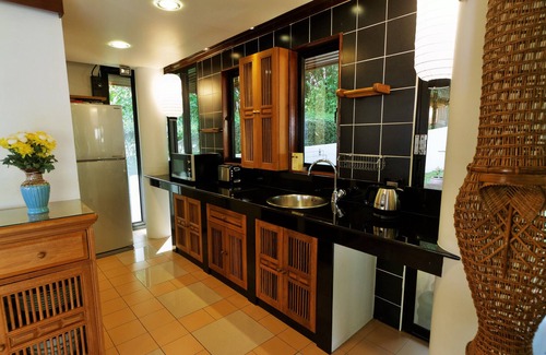 Hua Thanon Villa | Romantic Beach Villa Getaway with Breakfast Included