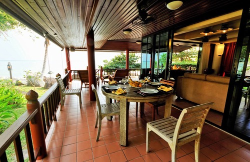 Hua Thanon Villa | Romantic Beach Villa Getaway with Breakfast Included