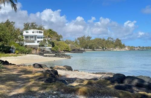 Grand Gaube Villa | Unforgettable Beach Villa Rocca with Private Oceanfront Pool