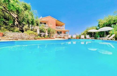 Apraos Villa | Exclusive Beach Villa Thespina with Private Pool & Ocean View