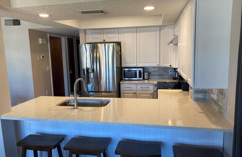 Indian Rocks Beach Villa | Family-Friendly Beach Villa with Kitchen and Breakfast