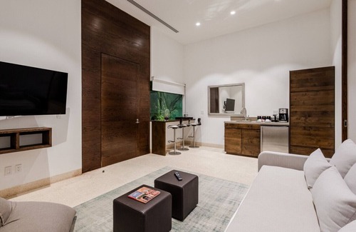 San Jose del Cabo Villa | Beach VIP Mansion Chef, Bartender, Maid included