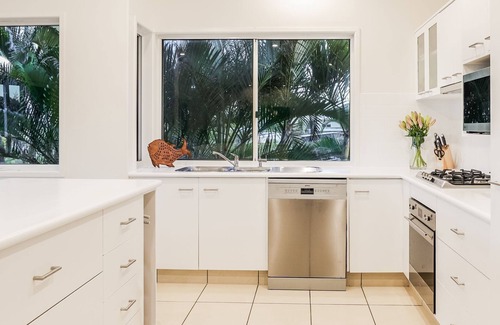 Agnes Water House | Beach Vista Agnes Water: Pet-Friendly Oasis with Pool & Views