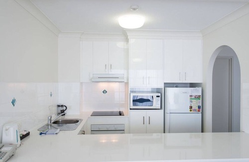 Coolangatta House | Beachcomber Beach in Coolangatta: Rated 9.4 with Ocean Views