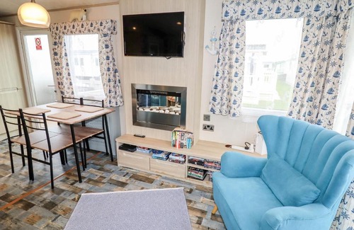 St George House | Beachcomber D35: Rated 9.5/10 with Pool & Pet-Friendly Stay