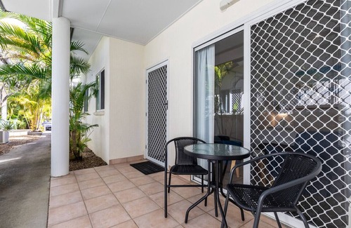 Agnes Water Apartment | Oceanfront Retreat: Beachcomber in Agnes Awaits You
